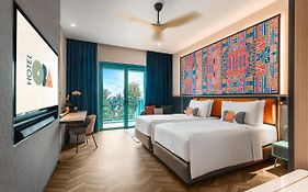 Resorts World Sentosa - Hotel Ora  5*